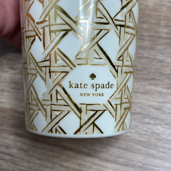 Kate Spade Thermal Travel Mug Gold Cream Basket Weave Pattern 16oz PBA Free - Picture 2 of 8